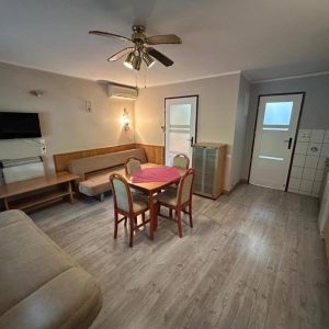 Domek nad jeziorem numer 26 salon